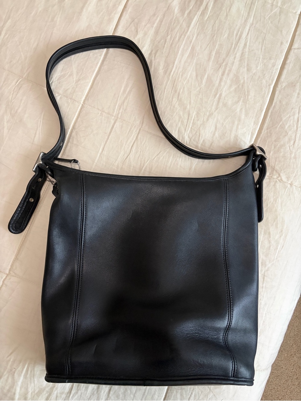 COACH EON 9060 Black Shoulder Bag - Picture 3 of 6